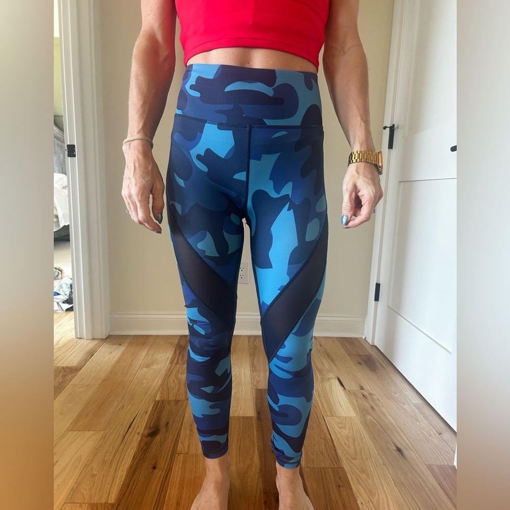 Zyia camo workout leggings